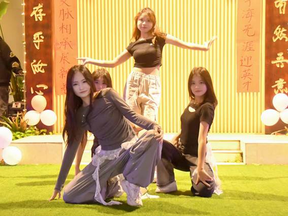 retouch_2025101922290374